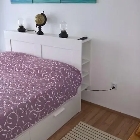 Apartman Petra アパート *